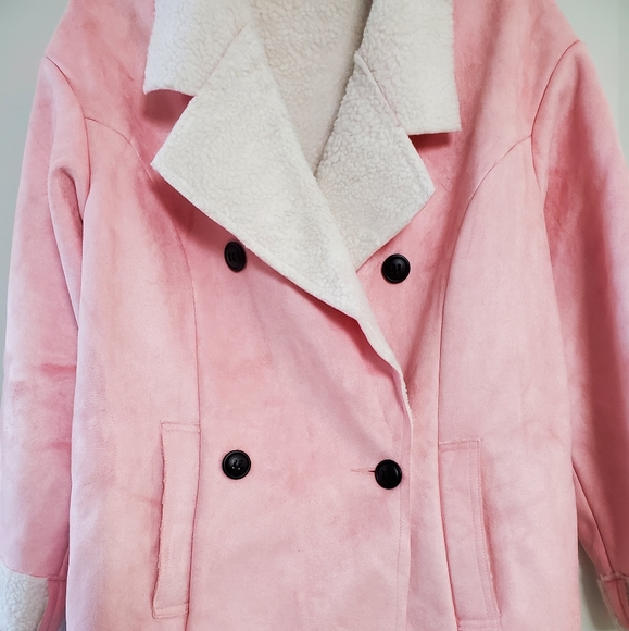 Pink Coat - Picture 4 of 10